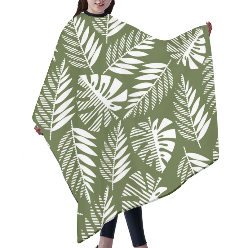 Personality  Seamless Pattern Of Tropical Leaves, Vector Illustration Leafs Of Areca Palm, Philodendron, Monstera, Fern Hair Cutting Cape