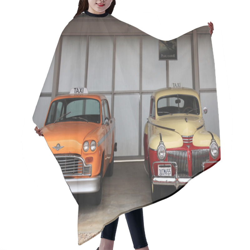 Personality  Retro Taxi Cars Hair Cutting Cape