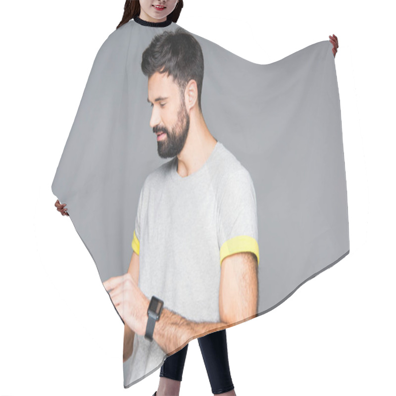 Personality  Man Using Digital Tablet Hair Cutting Cape