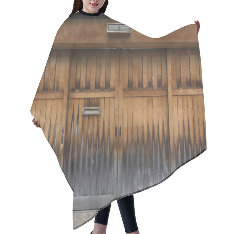 Personality  Antique Wooden Door In Japan Hair Cutting Cape