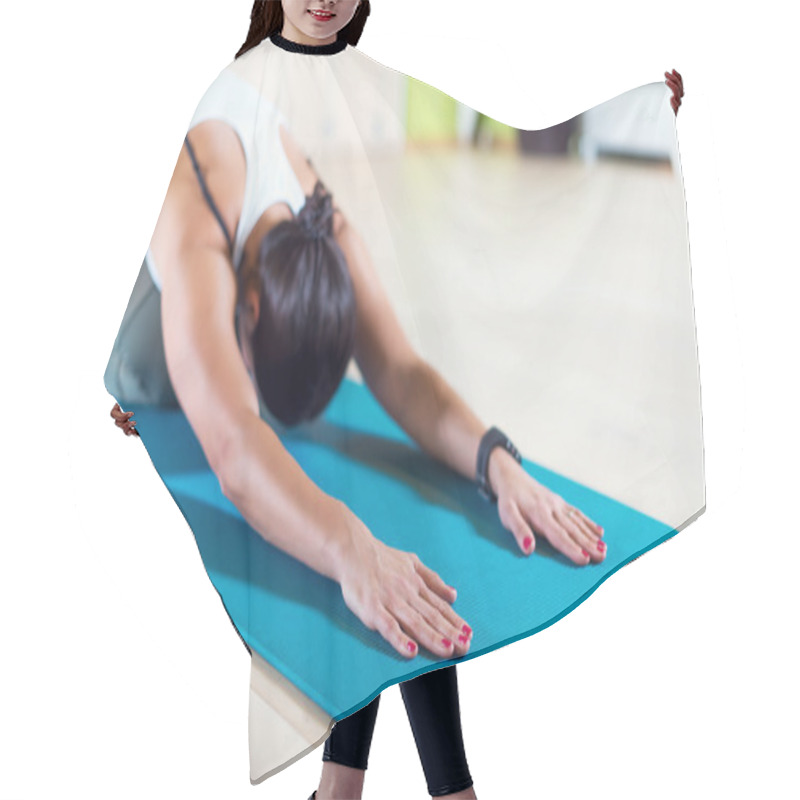 Personality  Fit Woman Doing Stretching Pilates Hair Cutting Cape