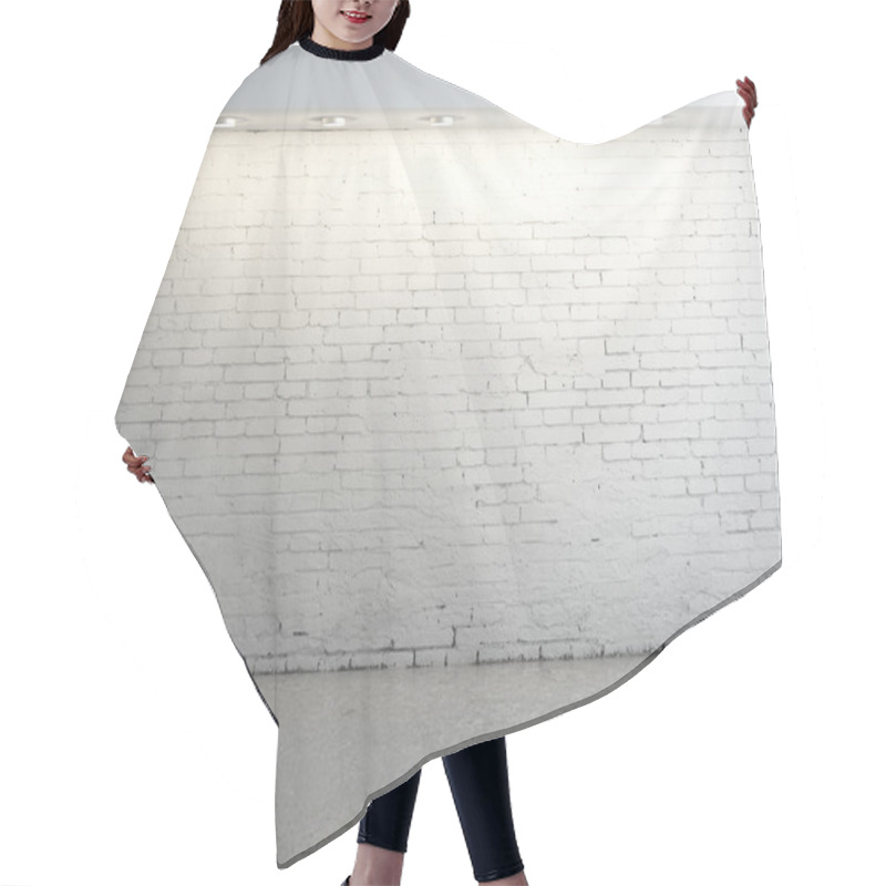 Personality  White Brick Room Hair Cutting Cape