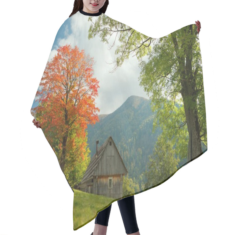 Personality  Autumn Mountain Village Hair Cutting Cape