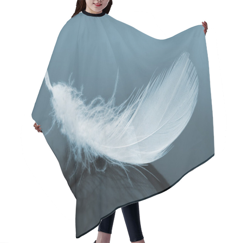 Personality  Feather Hair Cutting Cape