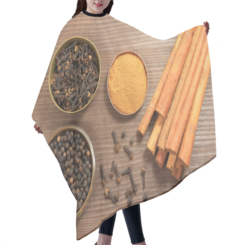 Personality  Whole Spices Hair Cutting Cape