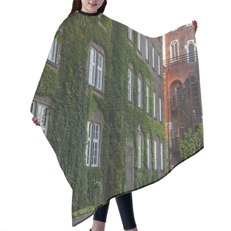 Personality  Brick Building Covered With Ivyin Wawel Castle Krakow Poland Hair Cutting Cape