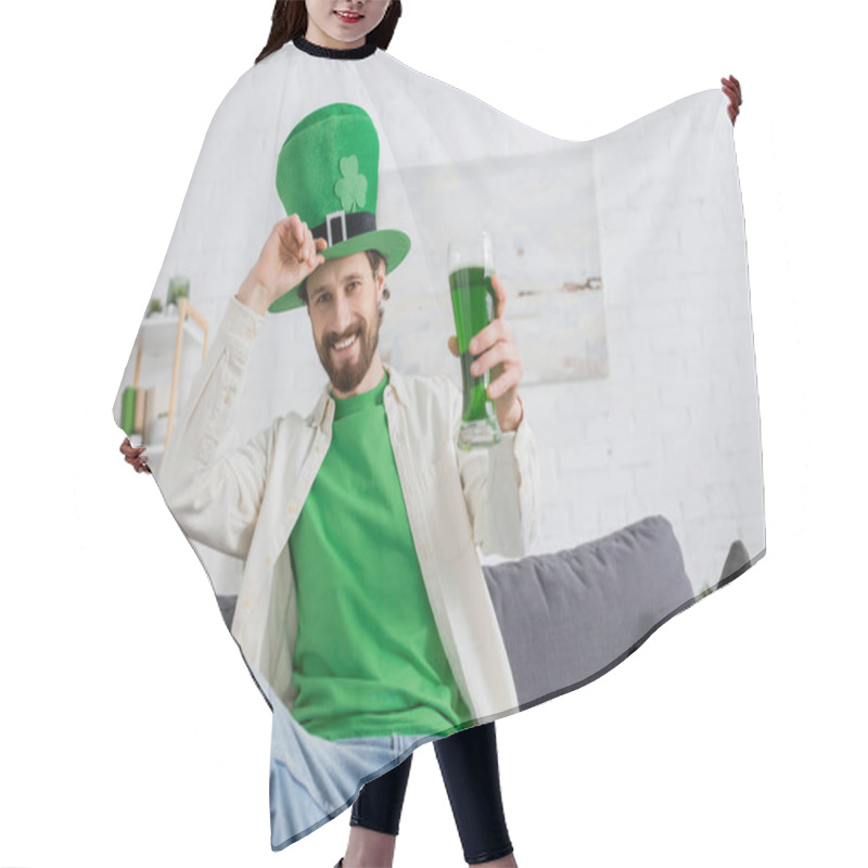 Personality  Smiling Man In Hat Celebrating Saint Patrick Day With Green Beer At Home  Hair Cutting Cape