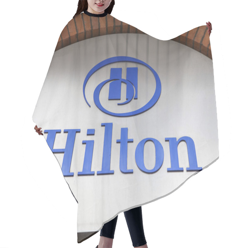 Personality  Hilton Hotel Hair Cutting Cape