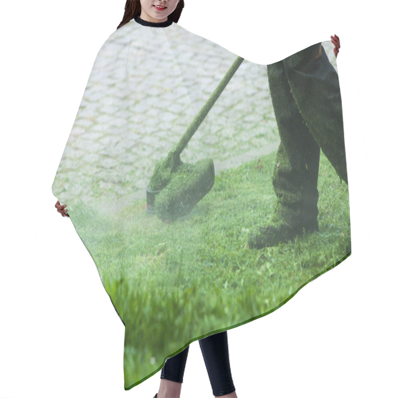 Personality  Man Mowing Green Grass Using Brushcutter Hair Cutting Cape