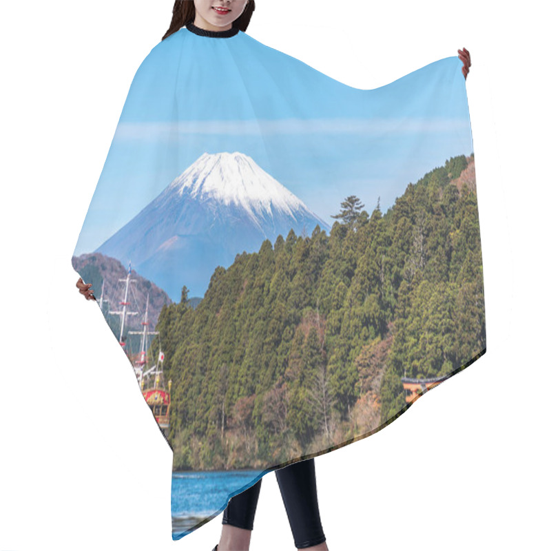 Personality  Mountain Fuji And Lake Ashi With Hakone Temple And Sightseeing Boat In Autumn Hair Cutting Cape