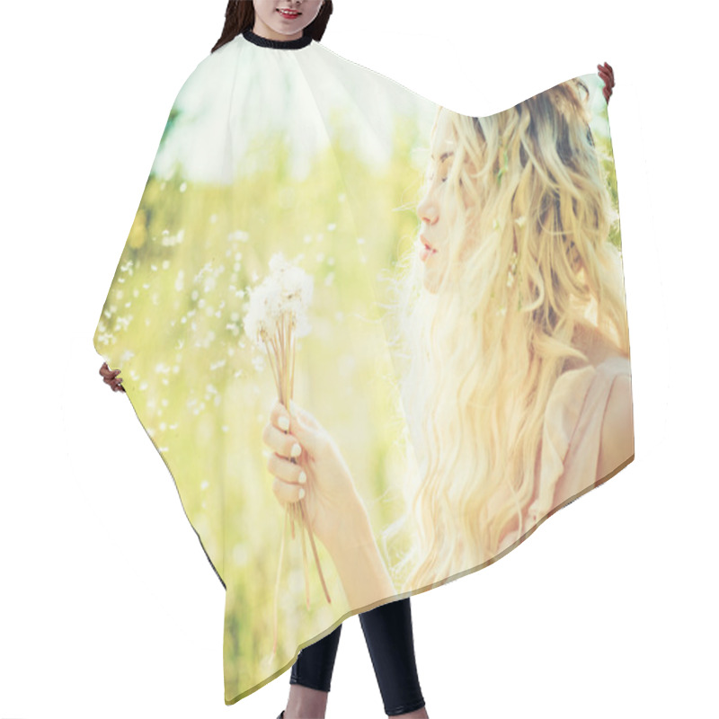 Personality  Beautiful Blonde With Dandelions Hair Cutting Cape