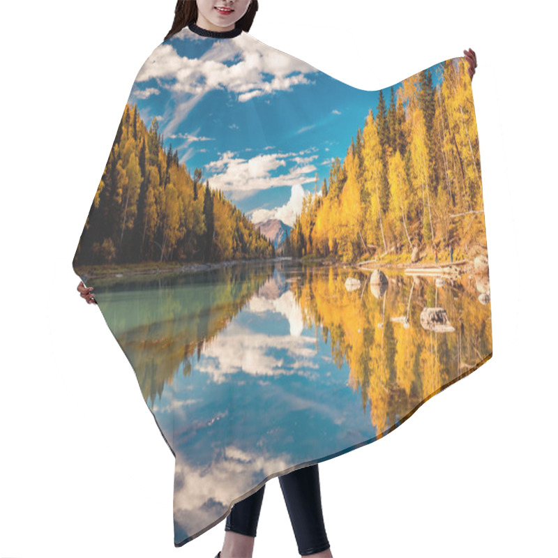 Personality  Xinjiang Kanas River Scenery Hair Cutting Cape