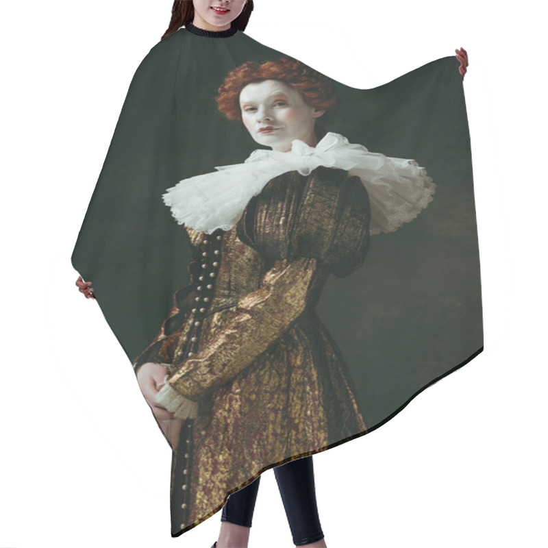 Personality  Medieval Young Woman As A Duchess Hair Cutting Cape