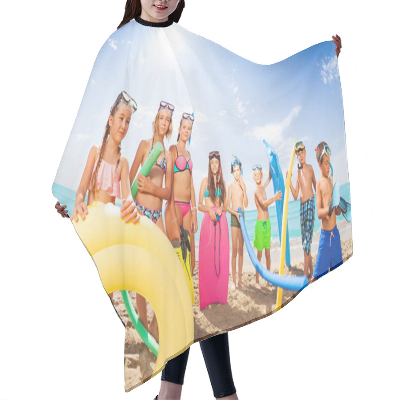 Personality  Large Group Of Kids Stand On The Beach Standing In A Row With Inflatable Toys Scuba Masks Having Fun Hair Cutting Cape