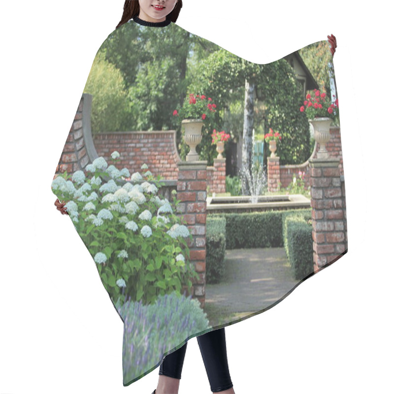 Personality  English  Garden With A Fountain Hair Cutting Cape