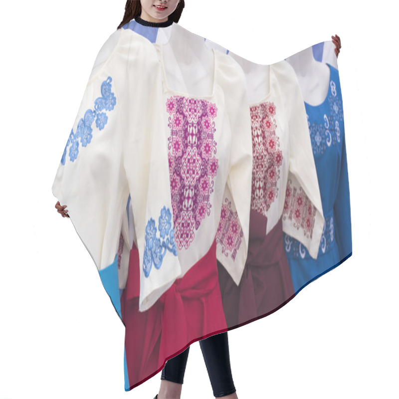 Personality  Ethnic National Embroidery Clothes. Hair Cutting Cape