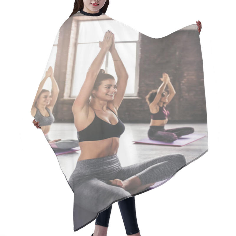 Personality  Group Yoga Training Hair Cutting Cape