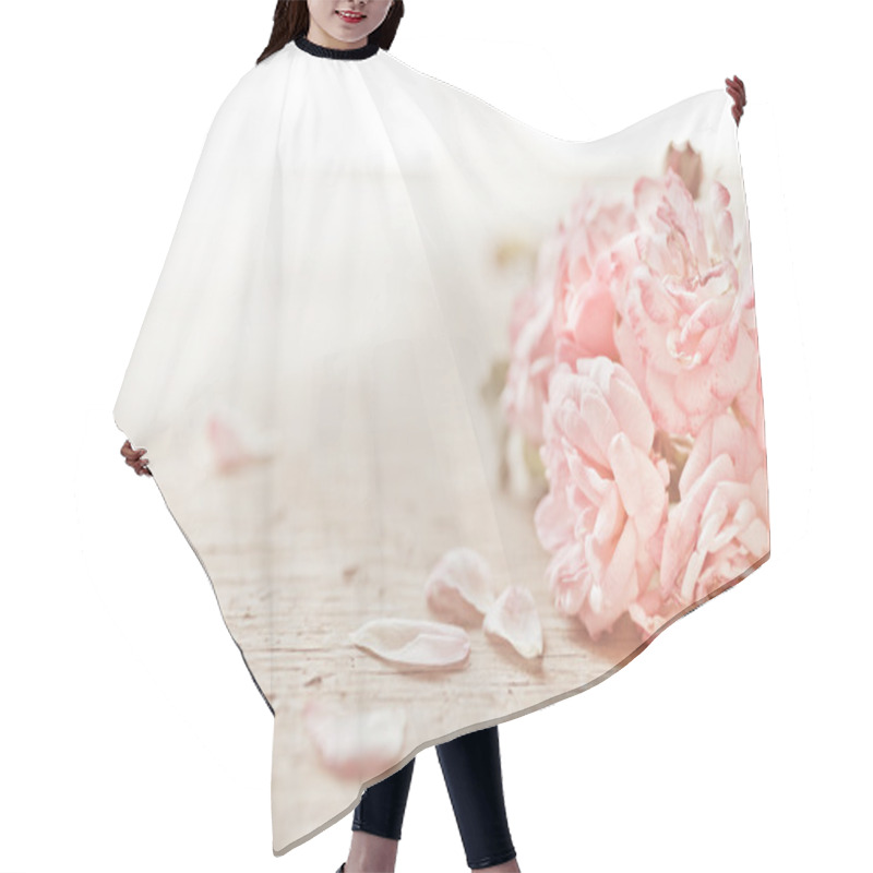 Personality  Pink Roses On Wooden Table Hair Cutting Cape