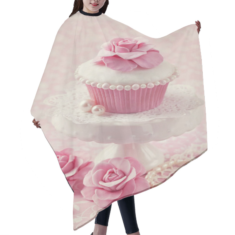 Personality  Cupcake With Rose Flower Hair Cutting Cape