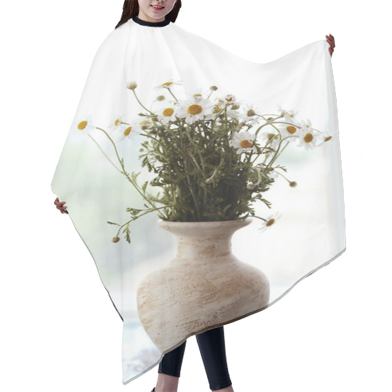 Personality  Chamomile Bouquet In Vase  Hair Cutting Cape