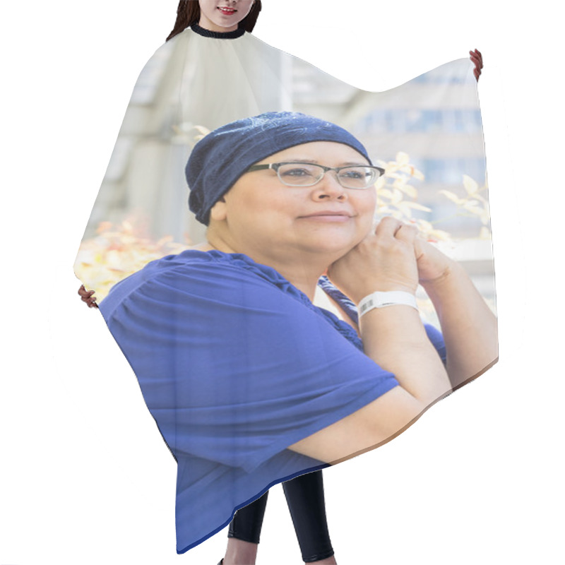 Personality  Female Breast Cancer Patient Hair Cutting Cape