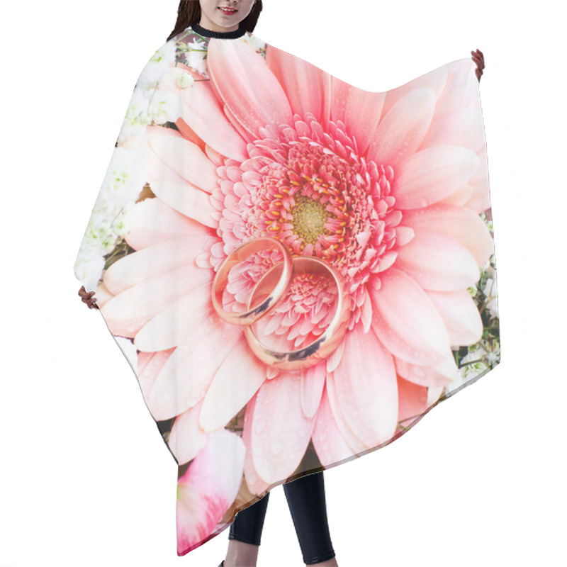 Personality  Flowers Rose On Wooden Surface. Hair Cutting Cape