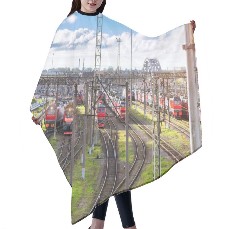 Personality  Locomotives On Railroad Tracks, Russia Hair Cutting Cape