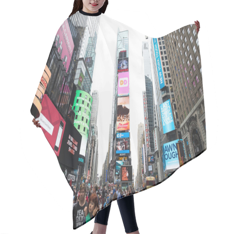 Personality  Times Square On Day Time Hair Cutting Cape