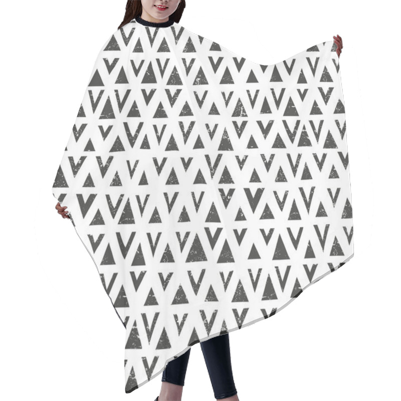 Personality  Vector Hand Drawn Pattern With Triangles. Seamless Geometric Background With Grunge Texture. Hair Cutting Cape