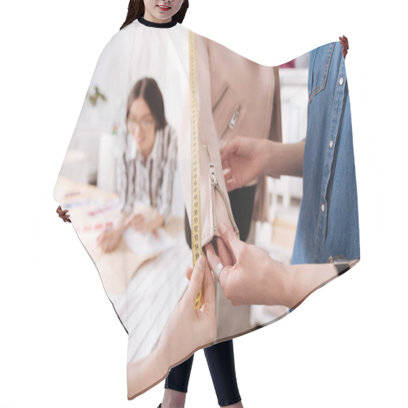 Personality  Female Hands Measuring The Sleeve Length Hair Cutting Cape