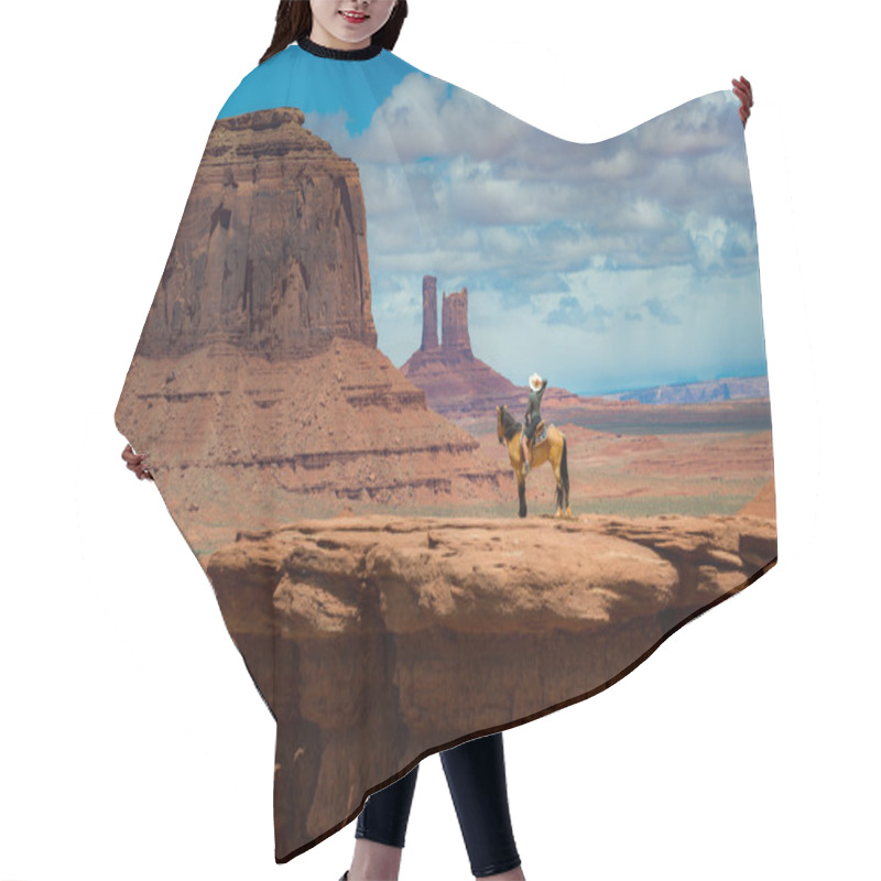 Personality  Horseback Riding John Ford's Point - Monument Valley Hair Cutting Cape