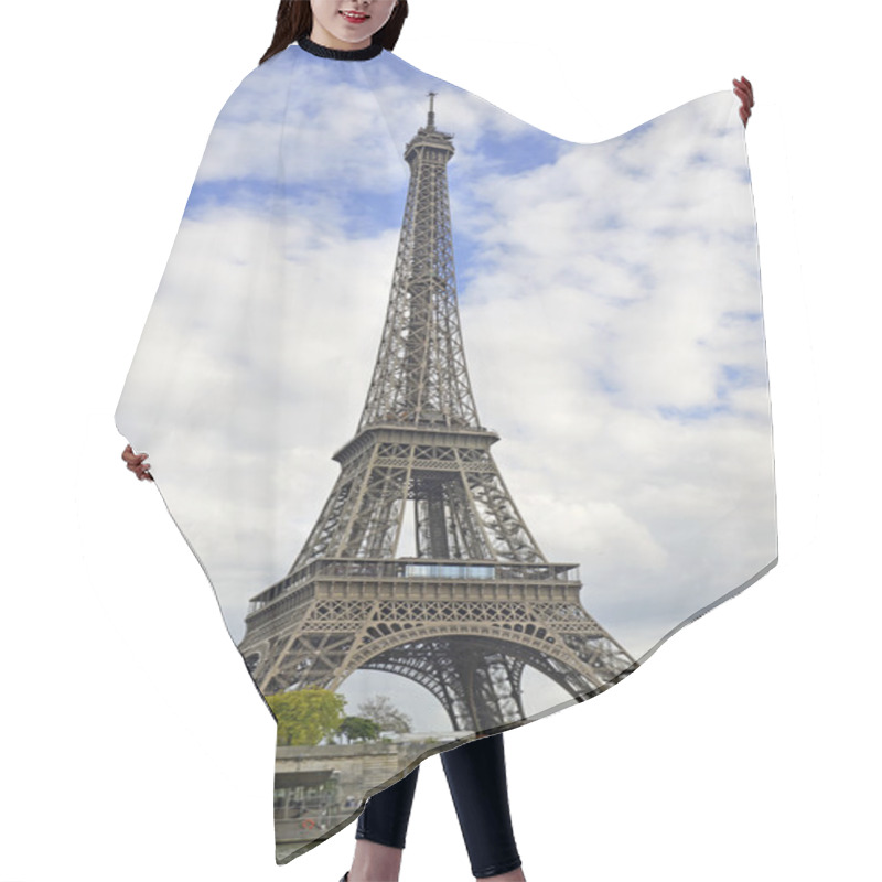 Personality  Eiffel Tower In Paris, France Hair Cutting Cape