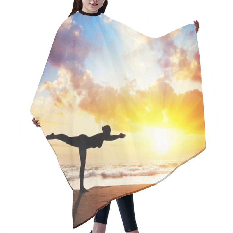 Personality  Yoga Silhouette On The Beach Hair Cutting Cape