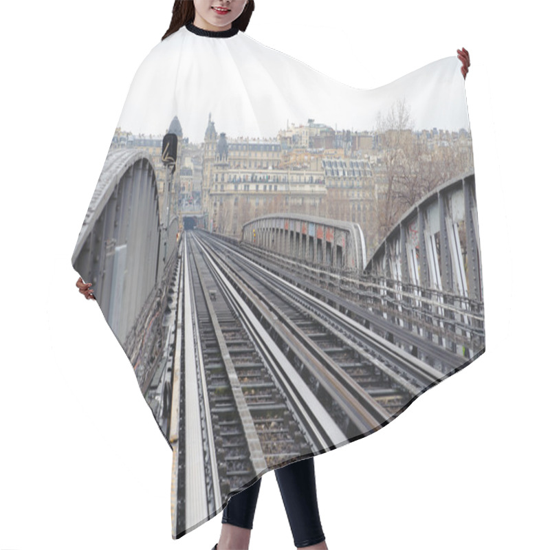 Personality  Metro Ways Hair Cutting Cape