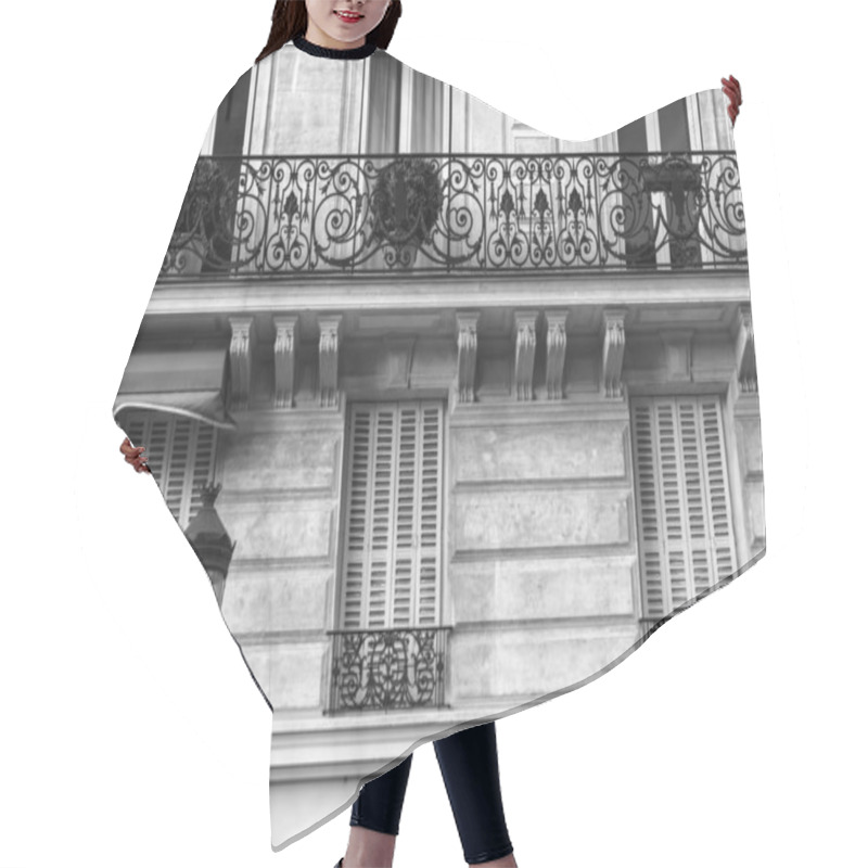 Personality  Typical Paris Building Facade Hair Cutting Cape