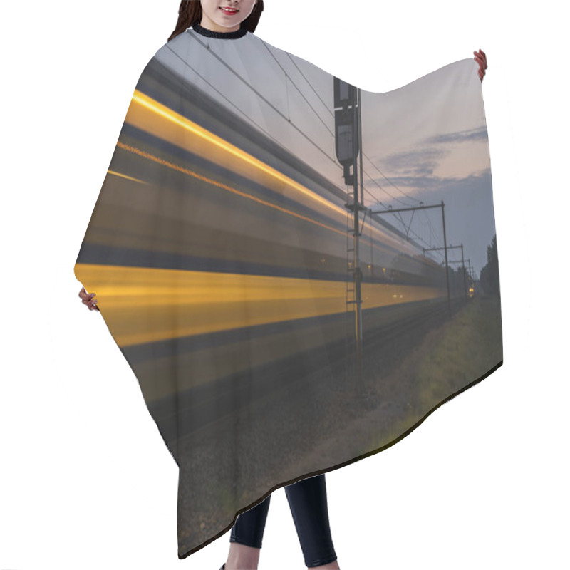 Personality  Train In The Night Hair Cutting Cape