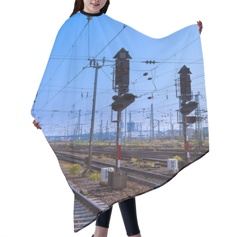 Personality  Railway Signal And Overhead Wiring Hair Cutting Cape