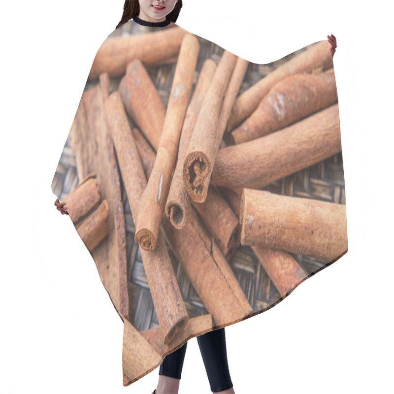 Personality  Cinnamon Stick Spice Hair Cutting Cape