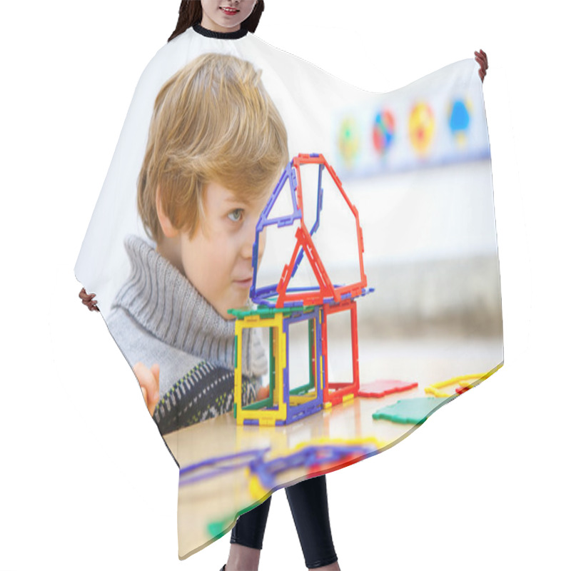 Personality  Little Kid Boy Building Geometric Figures With Plastic Blocks Hair Cutting Cape