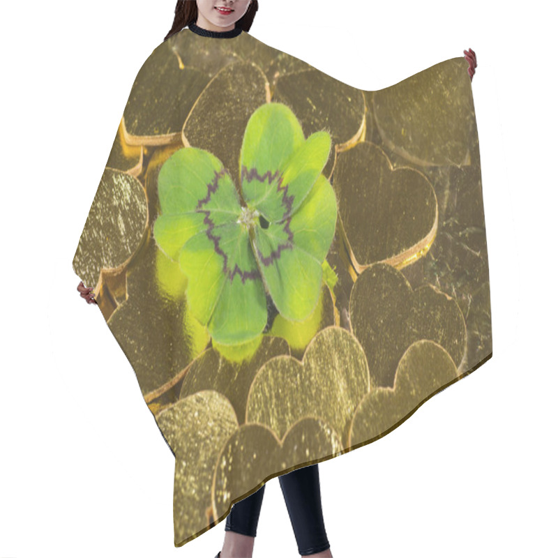 Personality  Cloverleaf On Golden Hearts Hair Cutting Cape