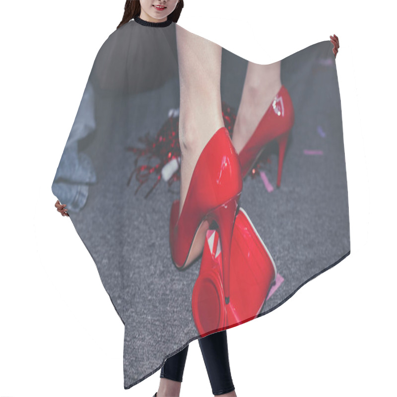 Personality  Legs In Red Heels Hair Cutting Cape