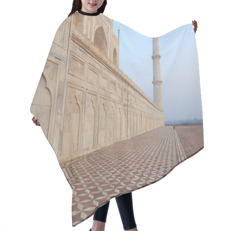 Personality  Iconic Architecture Taj Mahal In Agra India Hair Cutting Cape