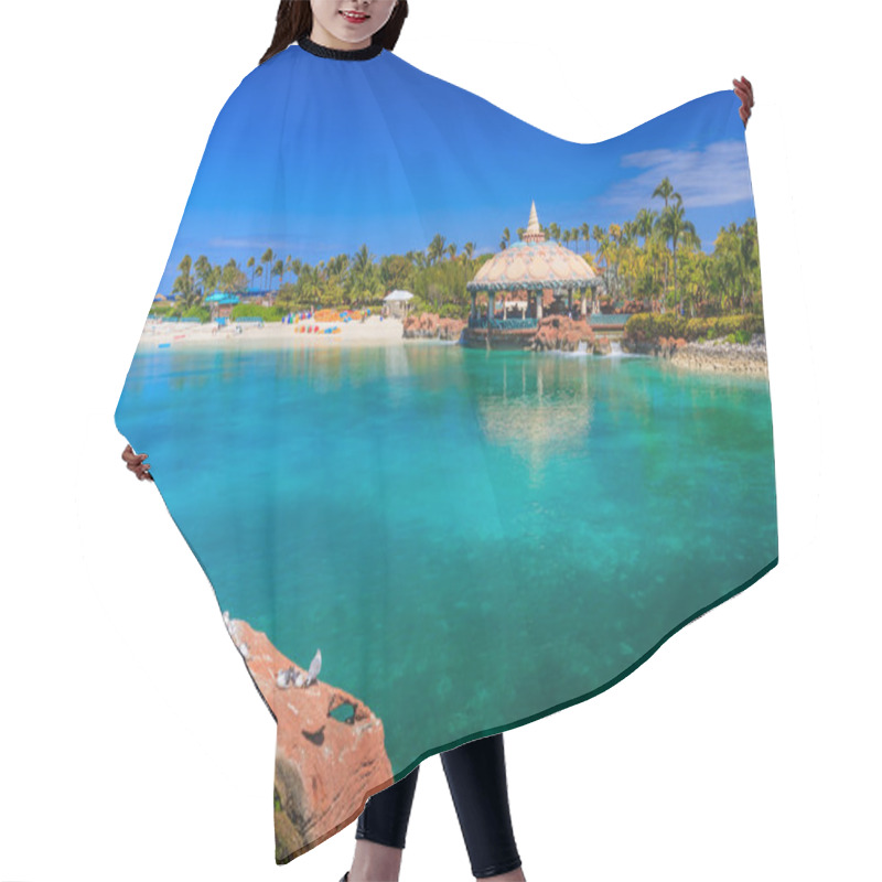 Personality  Atlantis In Bahamas Hair Cutting Cape