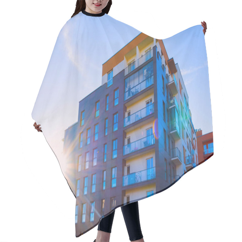 Personality  Residential Apartment House Facade Architecture With Outdoor Facilities Sunlight Reflex Hair Cutting Cape