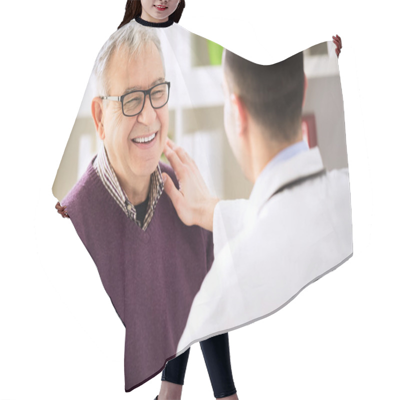 Personality  Smiling Happy Patient Visit Doctor Hair Cutting Cape