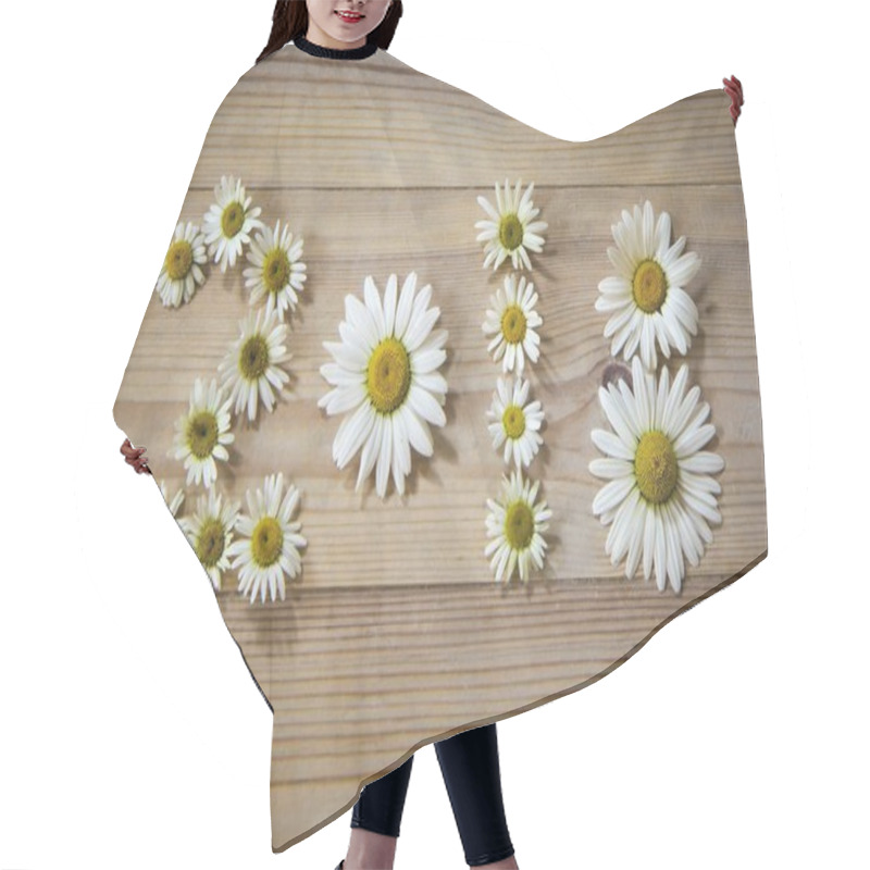 Personality  New Year 2018 Of Chamomile Flowers On Wooden Background. Hair Cutting Cape