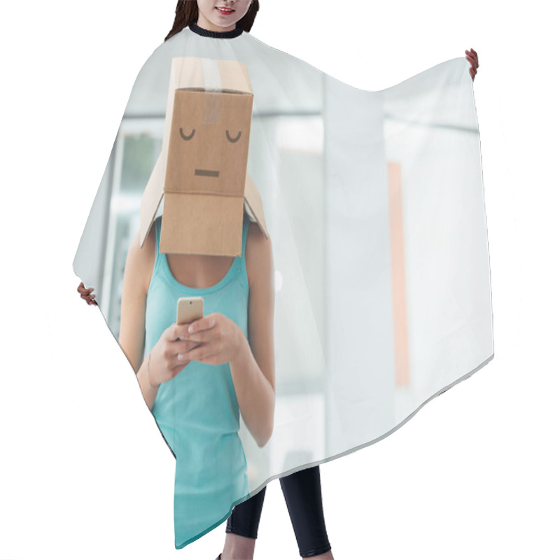 Personality  Girl With A Box On Her Head Texting Hair Cutting Cape