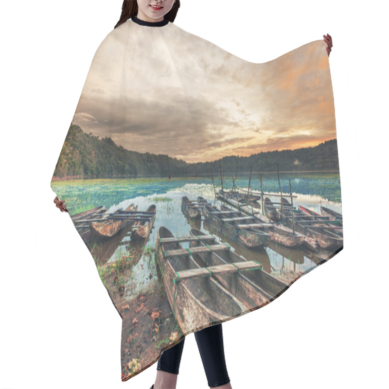 Personality  Tamblingan Lake Hair Cutting Cape