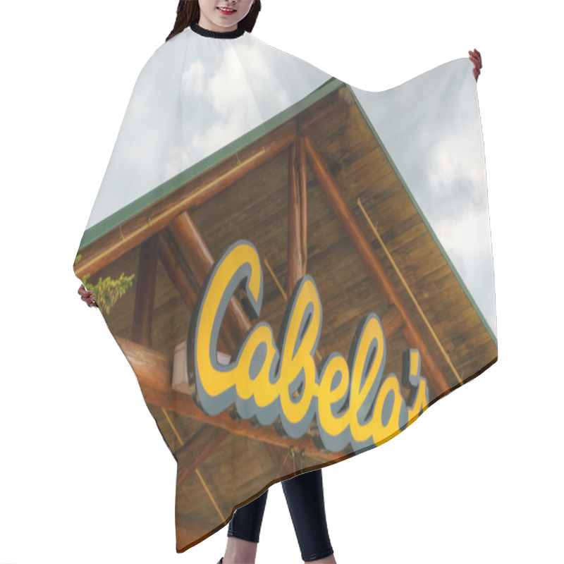 Personality  Cabela's Retail Store Exterior Hair Cutting Cape