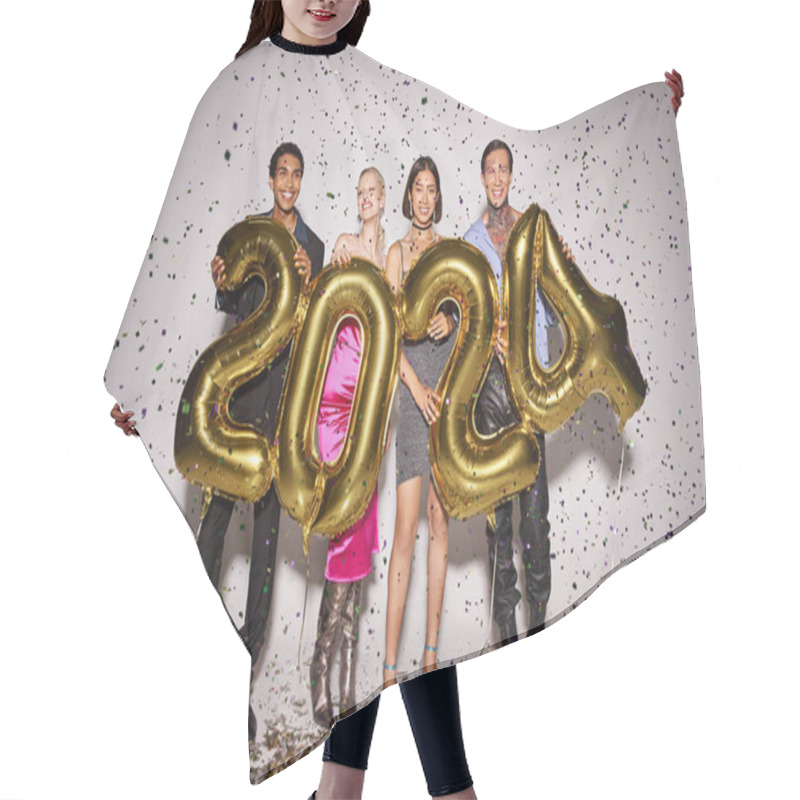 Personality  Joyful Multiethnic Friends Holding Balloons With 2024 Numbers Near Falling Confetti, New Year Party Hair Cutting Cape